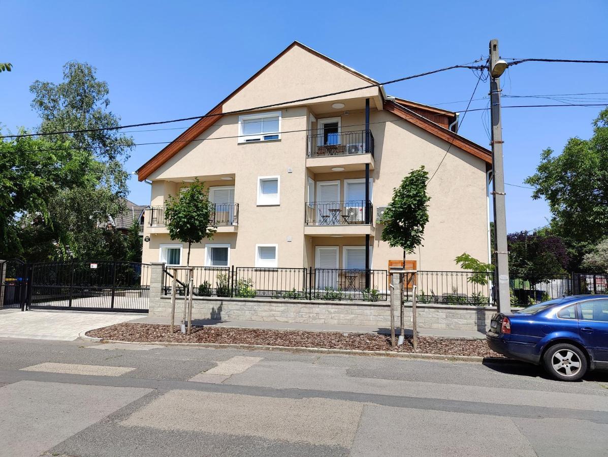 Paskal-Lux Apartments With Free Parking And Ac Budapest Exterior photo